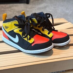 JORDAN 1 MID SE TD 'AMARILLO TEAM ORANGE'